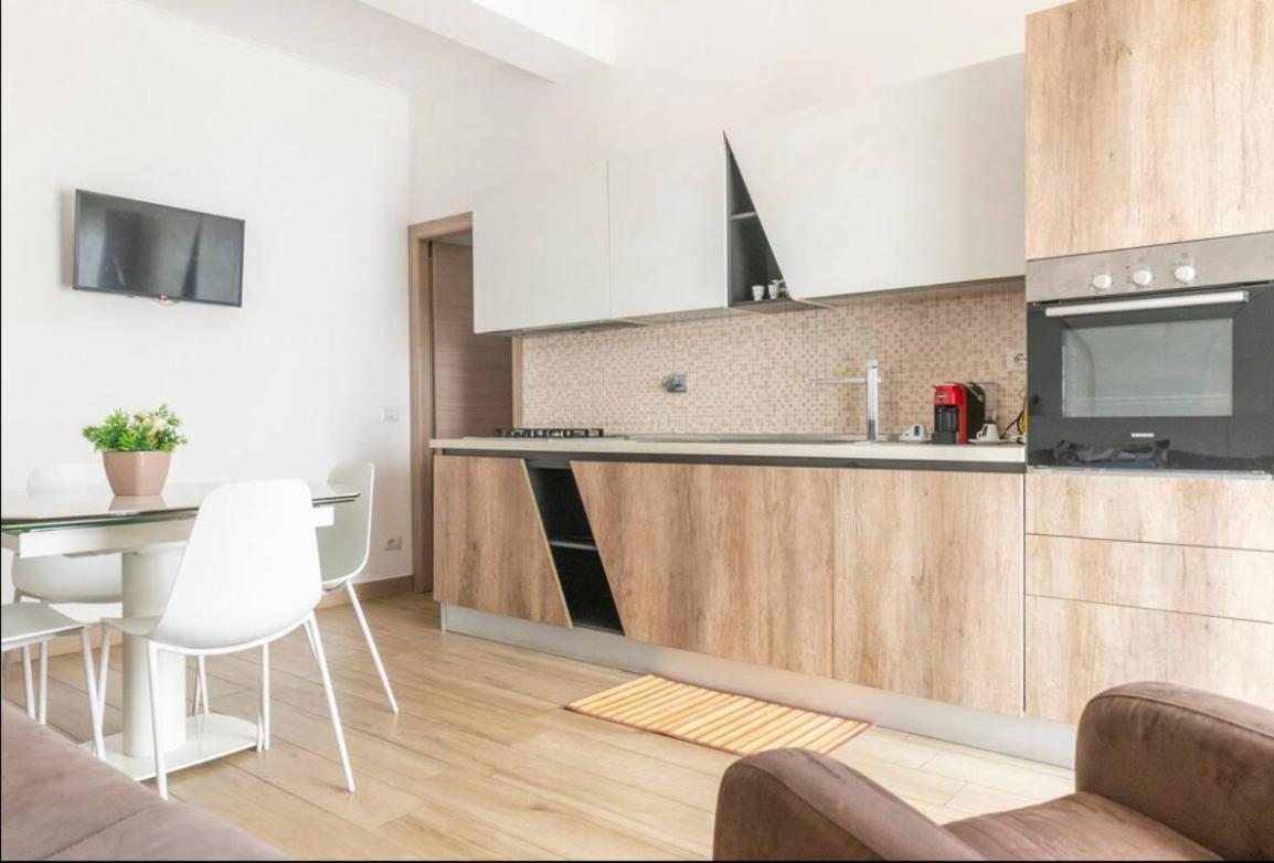 Large Garden Apartment Rome Bagian luar foto